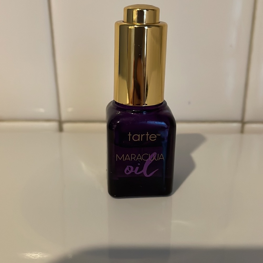 Tarte Maracuja oil